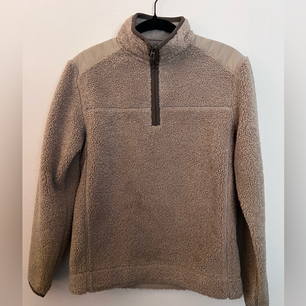 New without tags vineyard vines men’s Nantucket fleece.